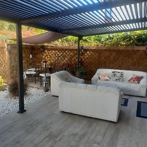 Сasa de vacaciones Bonita En Esquina, Marbella