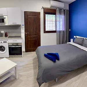 Apartamento Con Cocina Americana En Elvira, Marbella